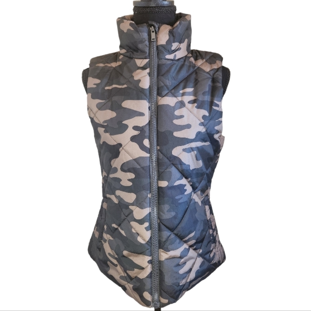 NORTH & CO camouflage print puffer high neck sleeveless vest sz small